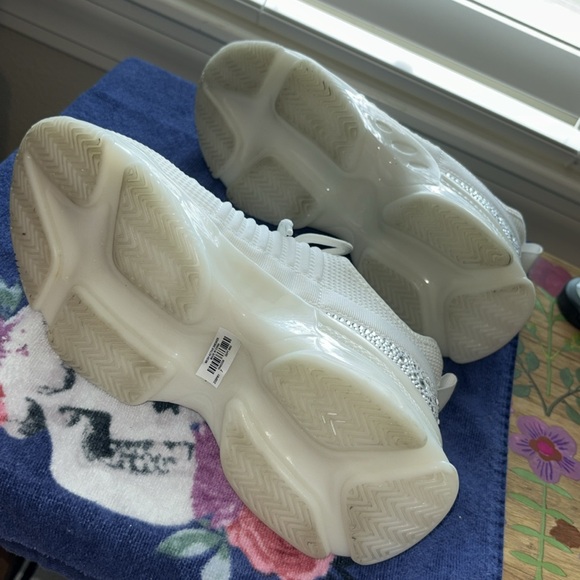 Torrid white with crystals 7WW sneakers - Picture 5 of 6
